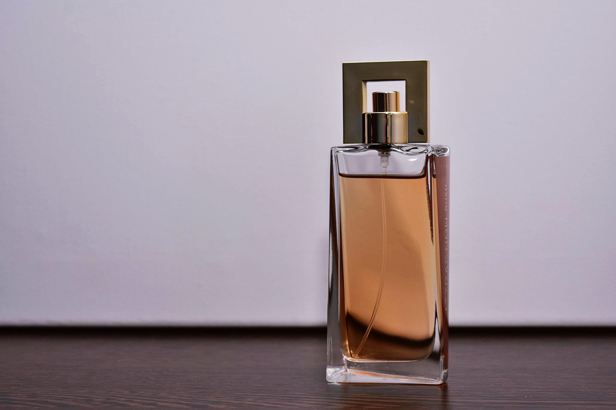 A Whiff of Elegance: Unveiling the Allure of the Best Noteworthy Scents